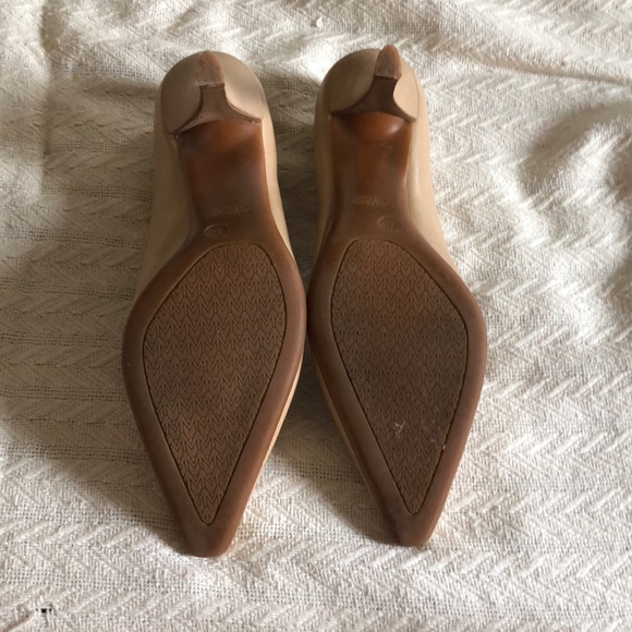 Classic nude pumps - Picture 3 of 8
